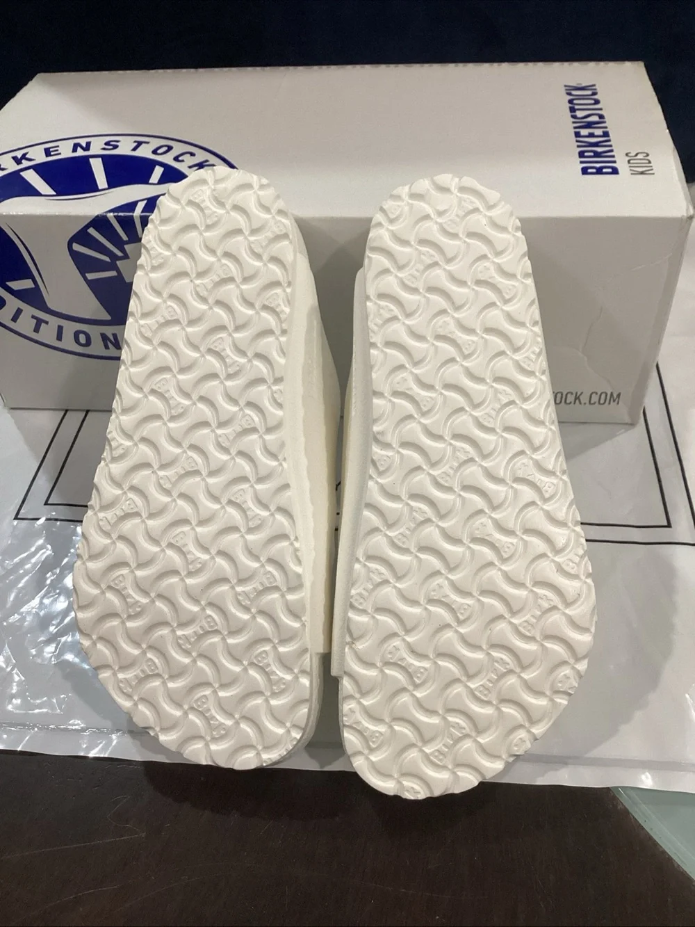 Birkenstock Arizona EVA Kids White Sandals EU 32 US 1-1.5 NIB